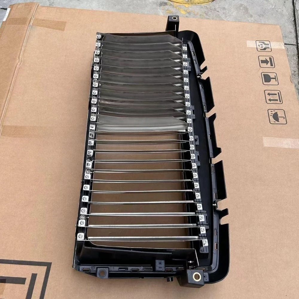 High Quality New 51117301356 Auto Parts  Wraith Grille for Sale